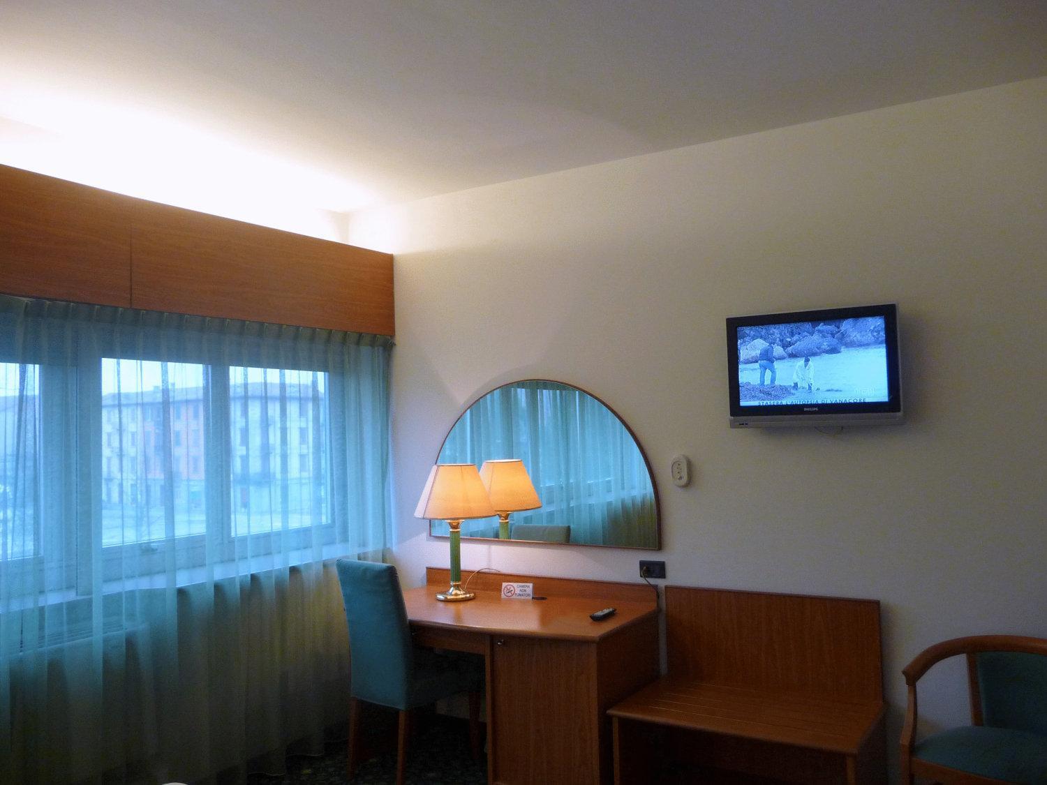 אודינה Hotel Cristallo מראה חיצוני תמונה