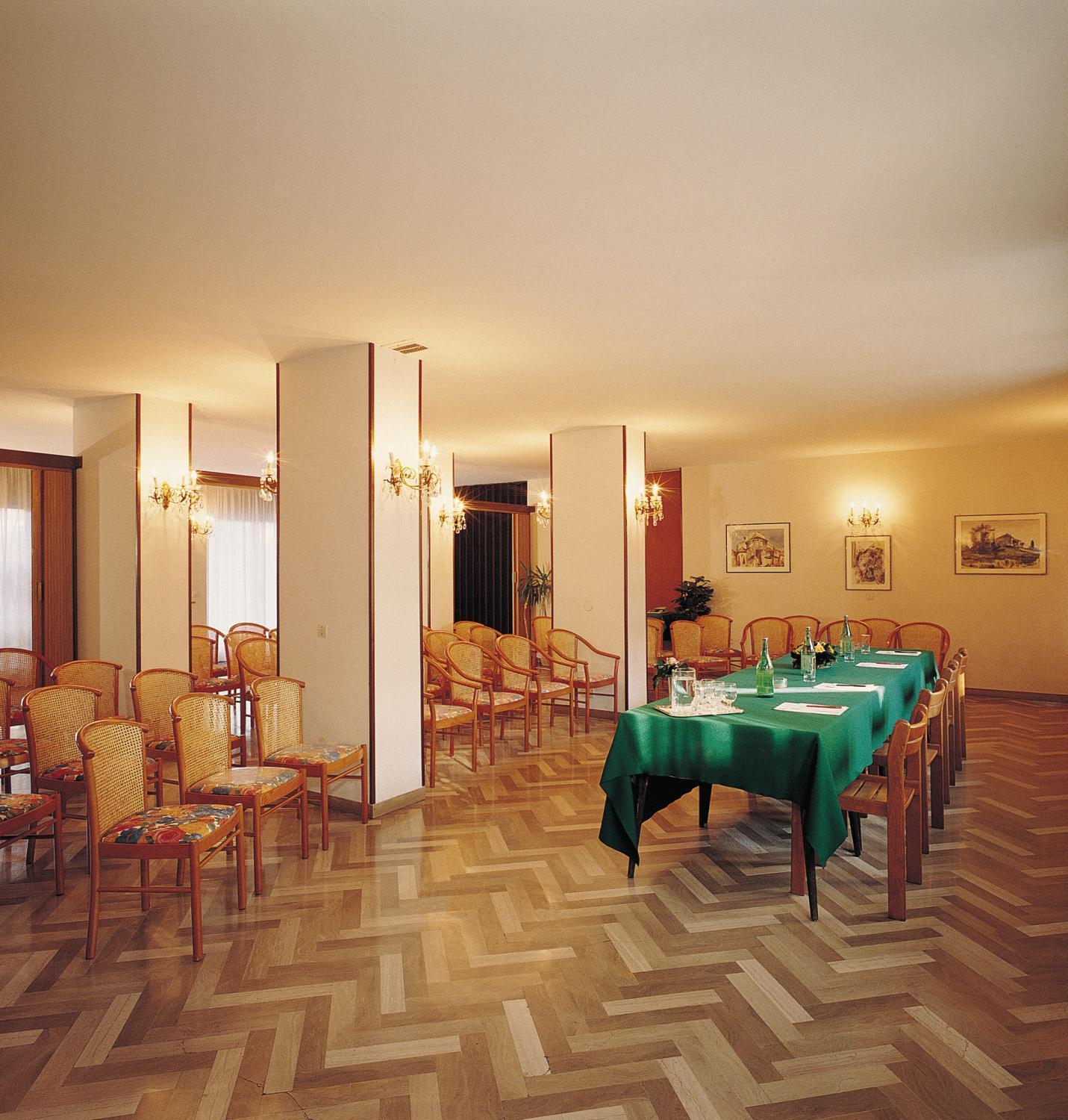 אודינה Hotel Cristallo מראה חיצוני תמונה