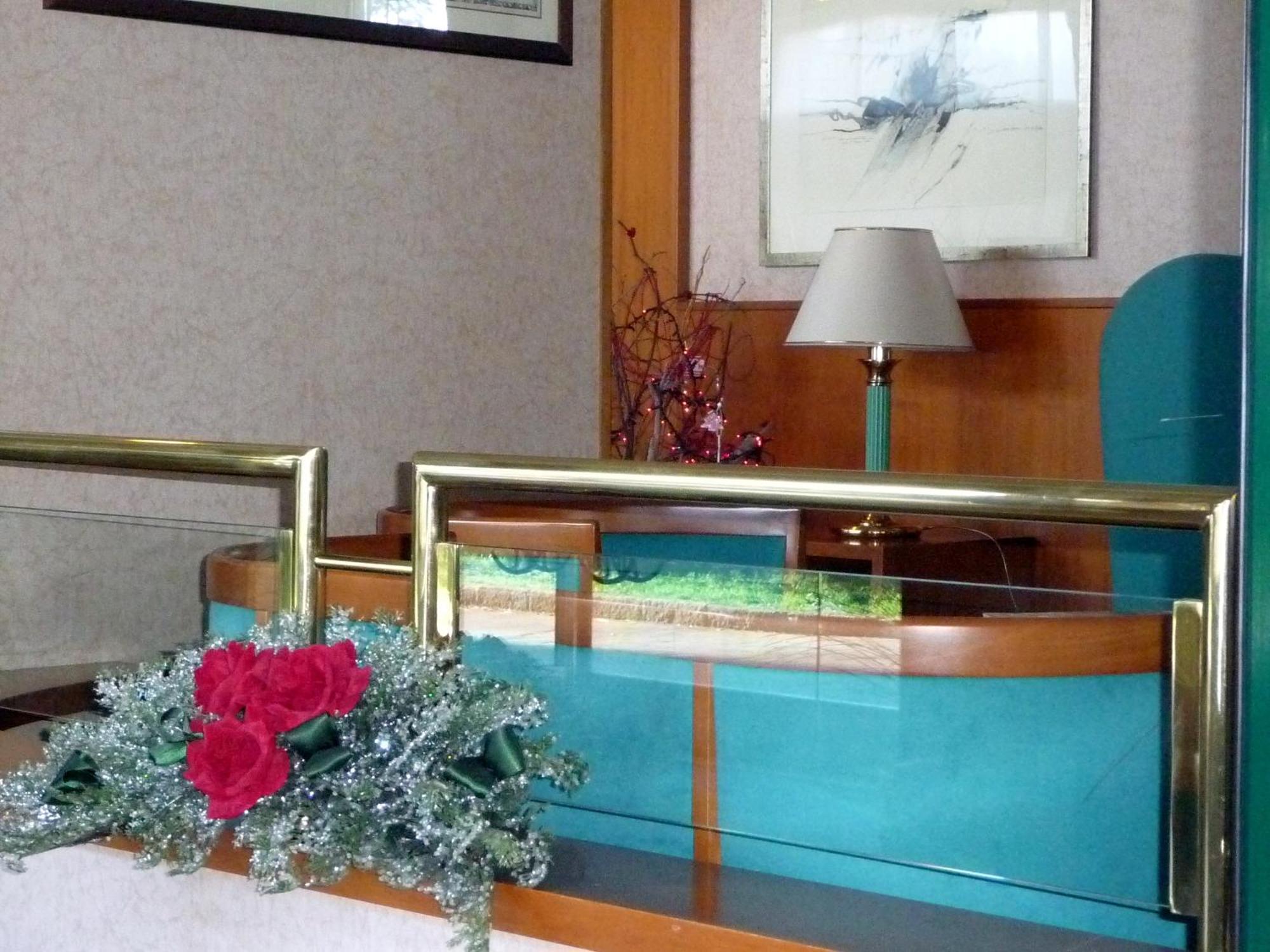 אודינה Hotel Cristallo מראה חיצוני תמונה