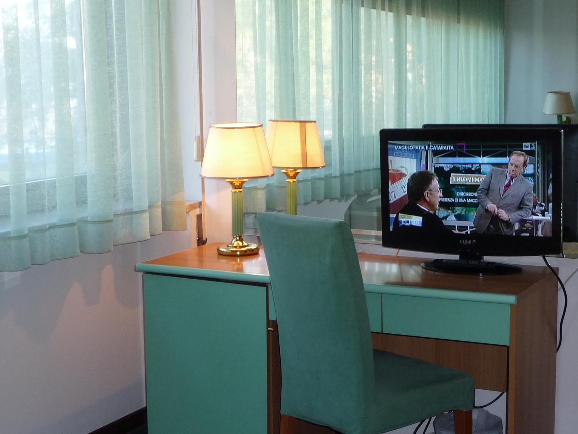 אודינה Hotel Cristallo מראה חיצוני תמונה