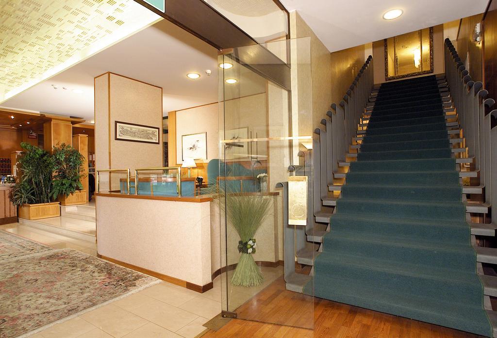 אודינה Hotel Cristallo מראה חיצוני תמונה