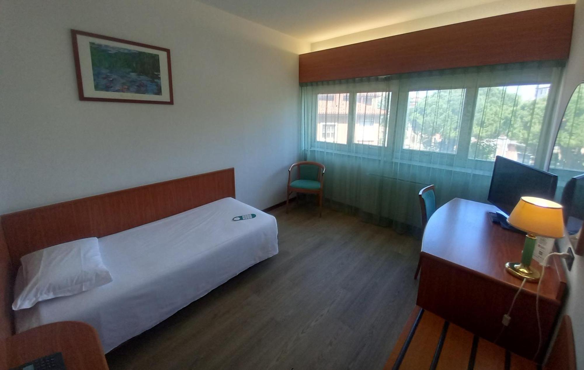 אודינה Hotel Cristallo מראה חיצוני תמונה